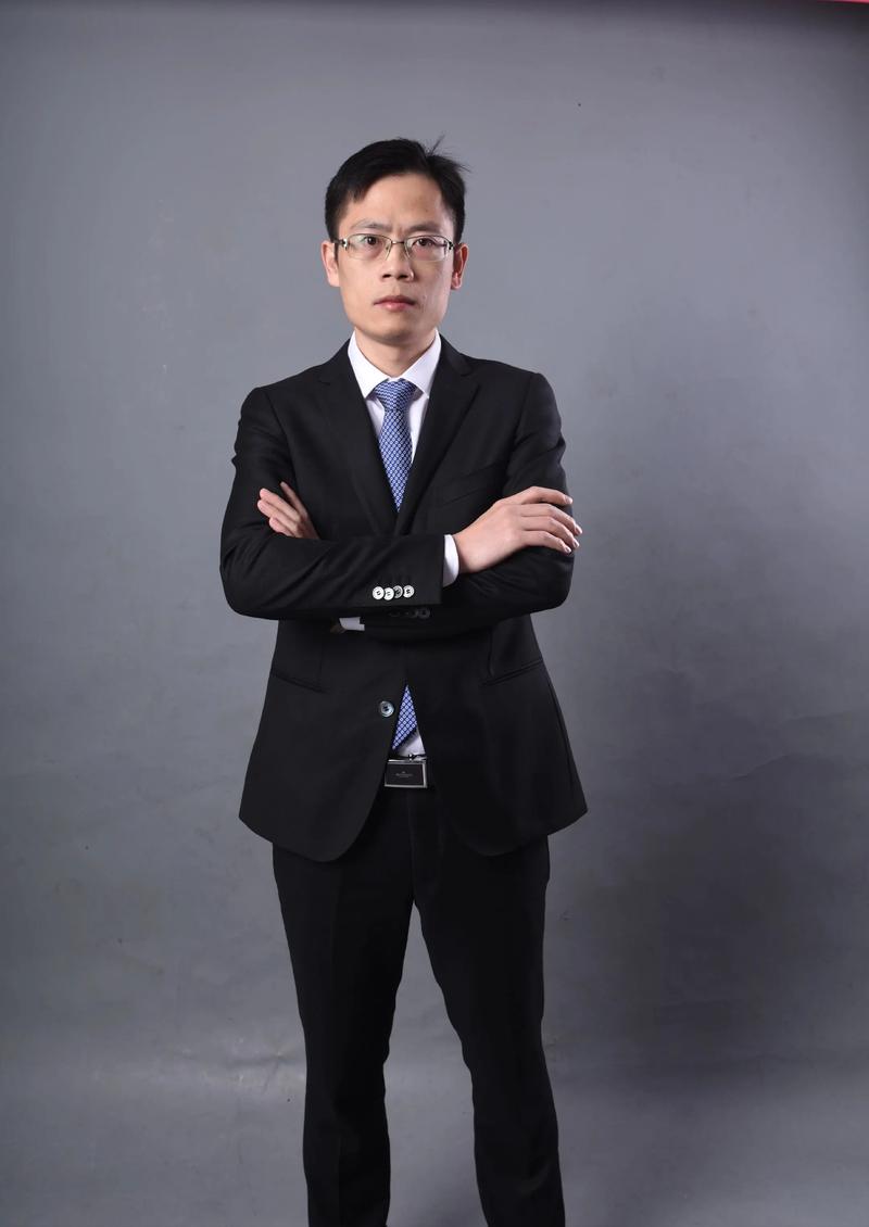 周佳诱 项目运营总监